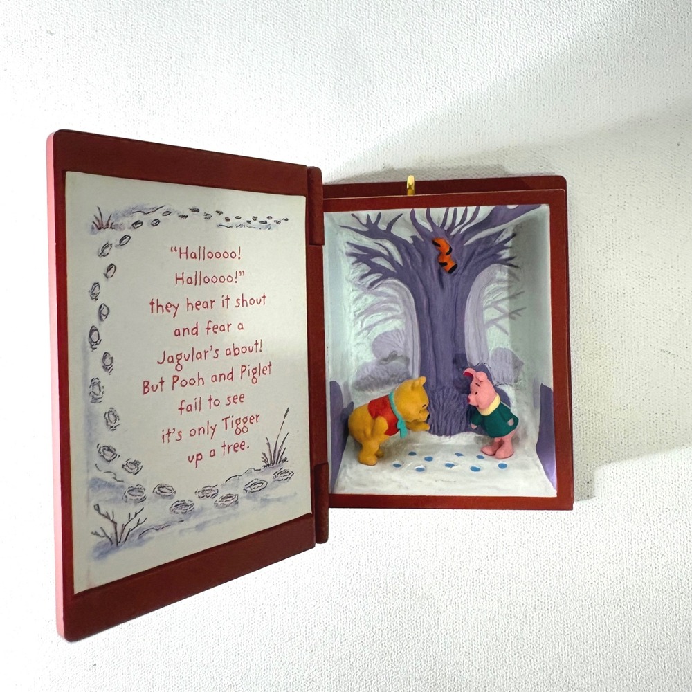 Disney Hallmark Keepsake 2001 Winnie the Pooh Tracking the Jagular Ornament